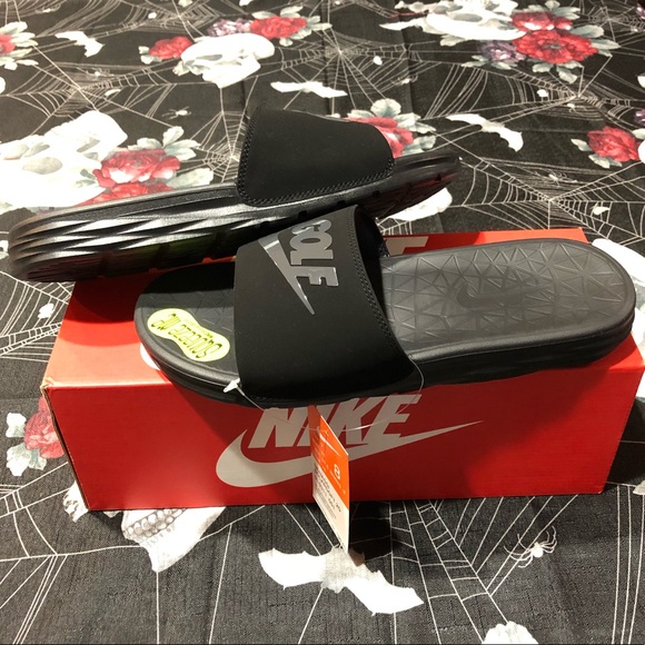 nike benassi golf slides